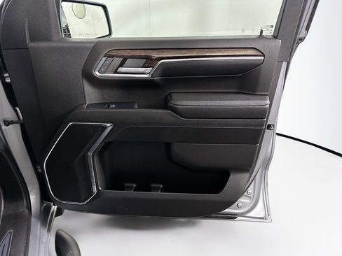 Used 2023 GMC Sierra 1500 SLE image 30