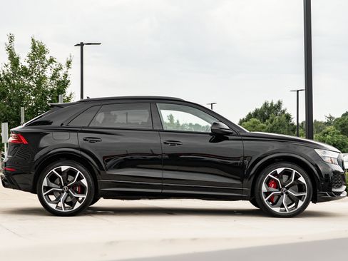 Certified 2024 Audi RS Q8 w/ Black Optic Package AWD/4WD image 3