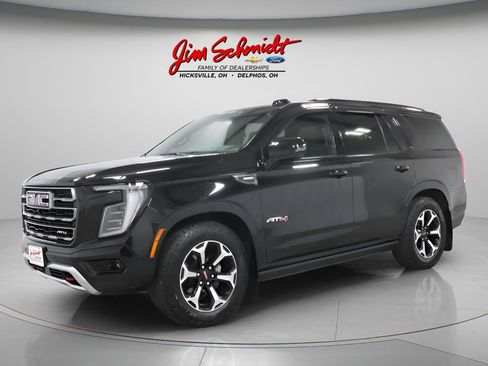 Used 2025 GMC Yukon AT4 AWD/4WD image 2