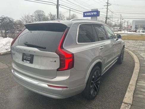 Used 2025 Volvo XC90 B6 Plus image 5
