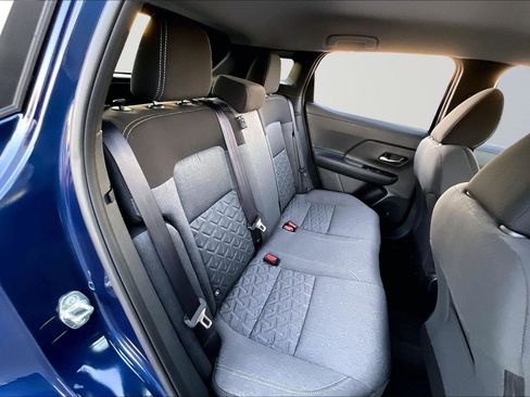 New 2026 Nissan Kicks SV image 9