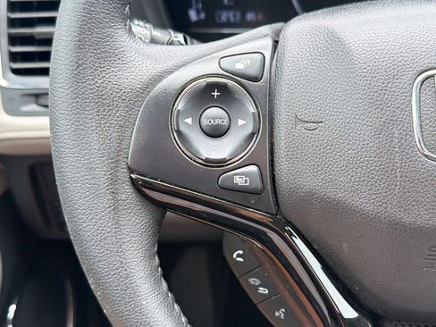 Used 2022 Honda HR-V EX-L image 16