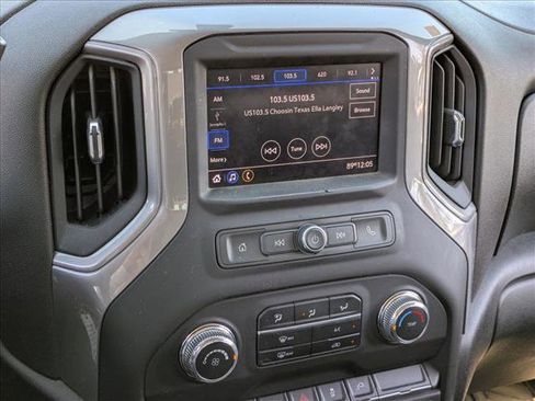 Used 2020 GMC Sierra 1500 4x4 Crew Cab w/ Sierra Value Package image 12