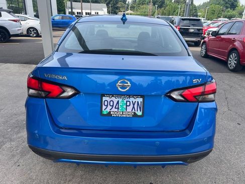 Used 2021 Nissan Versa SV FWD image 6