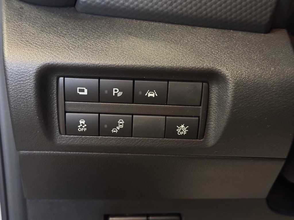 Used 2022 Nissan Kicks S FWD image 18