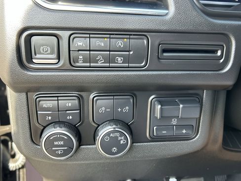 Used 2023 Chevrolet Tahoe Z71 w/ Z71 Off-Road Package image 18