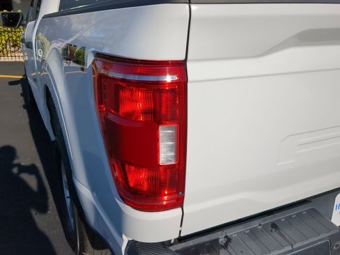 Used 2021 Ford F150 XLT image 12