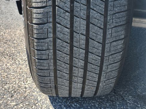 Used 2025 Nissan Altima 2.5 SV image 11