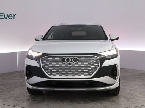 Used 2024 Audi Q4 e-tron Prestige AWD/4WD image 12