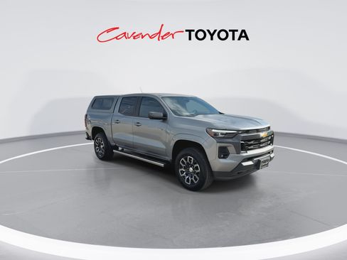 Used 2023 Chevrolet Colorado LT w/ LT Convenience Package III AWD/4WD image 2