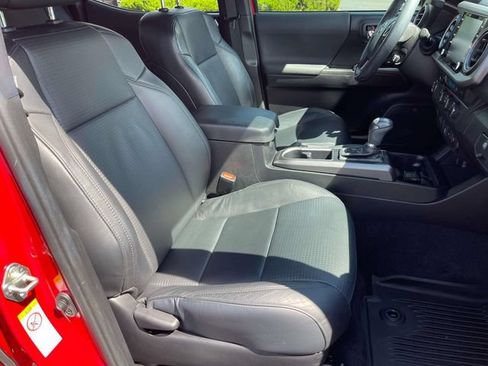 Used 2020 Toyota Tacoma TRD Sport w/ TRD Premium Sport Package RWD image 26