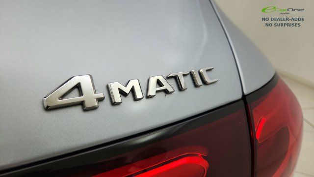 Used 2025 Mercedes-Benz GLC 300 4MATIC image 34