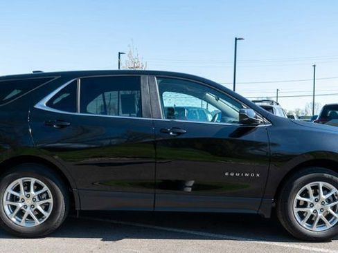 Used 2024 Chevrolet Equinox LT FWD image 5