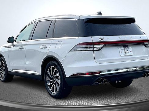 Used 2026 Lincoln Aviator 2WD image 5