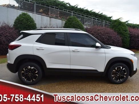 Used 2023 Chevrolet TrailBlazer LT w/ Convenience Package FWD image 11