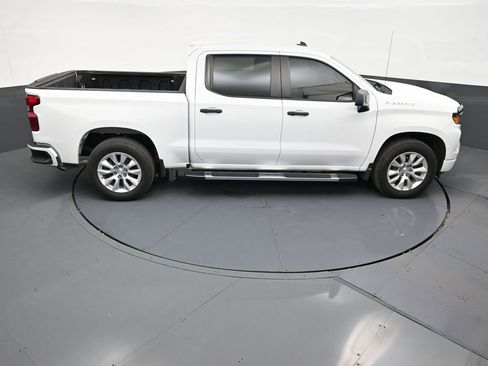 Used 2024 Chevrolet Silverado 1500 Custom RWD image 17