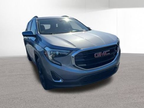 Used 2020 GMC Terrain SLE w/ Driver Convenience Package FWD image 2