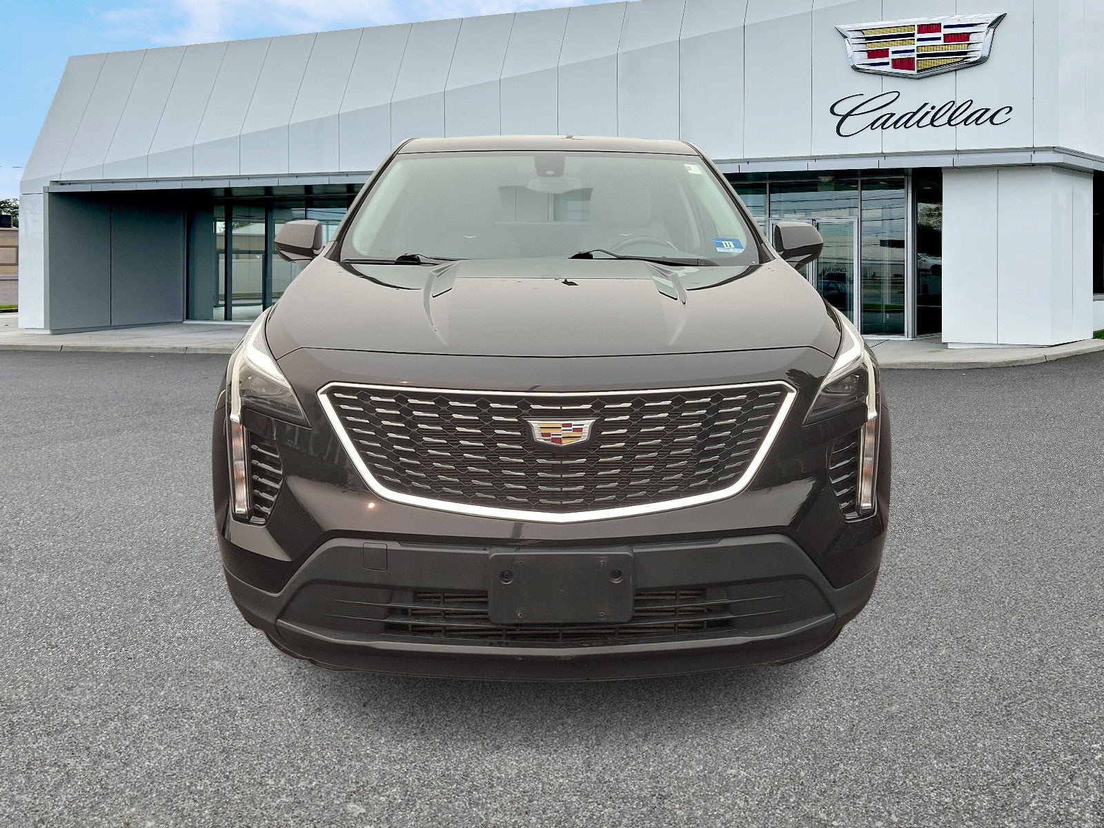 Used 2019 Cadillac XT4 Luxury AWD/4WD image 2