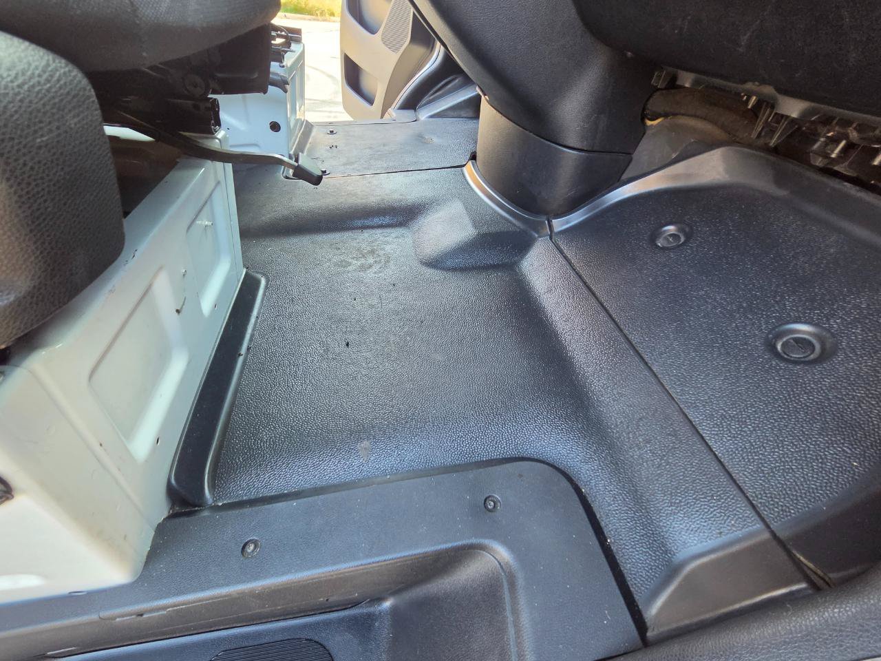Used 2019 Freightliner Sprinter 144 RWD image 19