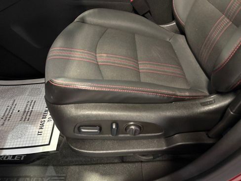 Used 2023 Chevrolet Equinox RS AWD/4WD image 16