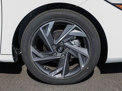 New 2025 Hyundai Elantra SEL w/ Cargo Package FWD image 11