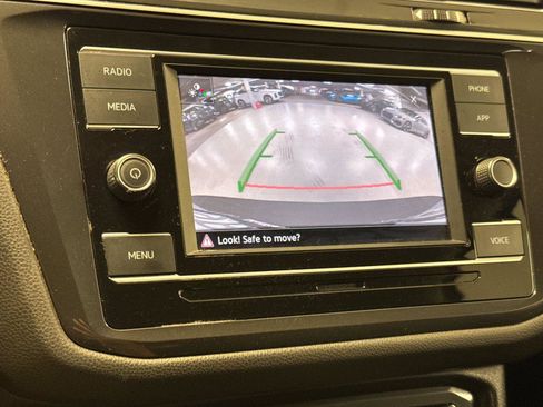 Used 2022 Volkswagen Tiguan S FWD image 19