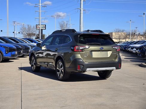 Used 2022 Subaru Outback Limited image 3