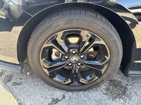 Used 2025 Honda Accord SE image 9
