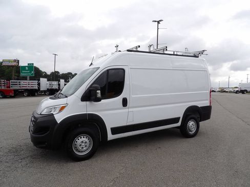 Used 2026 RAM ProMaster 2500 FWD image 3