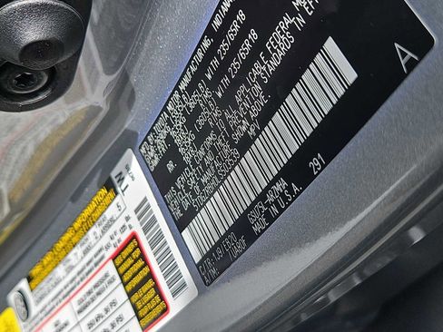 Used 2020 Toyota Highlander XLE AWD/4WD image 14