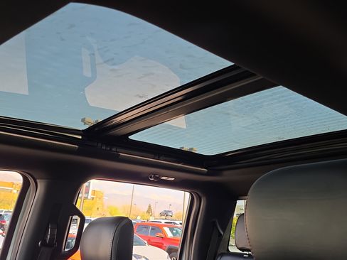 Used 2020 Ford F450 Platinum w/ FX4 Off-Road Package image 17