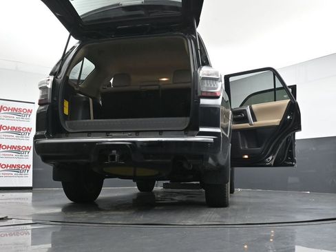 Used 2014 Toyota 4Runner Limited image 29