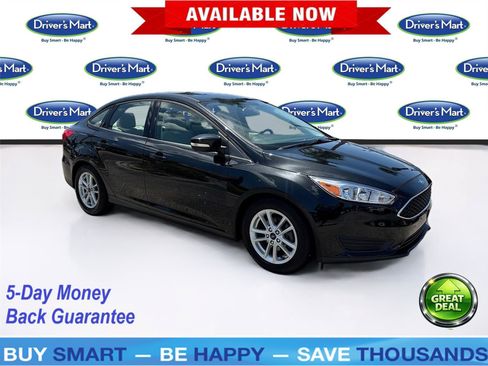 Used 2015 Ford Focus SE FWD image 1