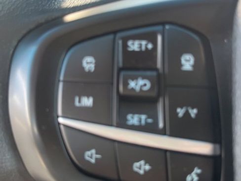 Used 2024 Ford Ranger Lariat w/ FX4 Off-Road Package image 17