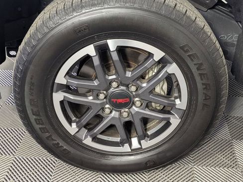 Used 2024 Toyota Tacoma TRD Sport w/ TRD Sport Upgrade Package image 7