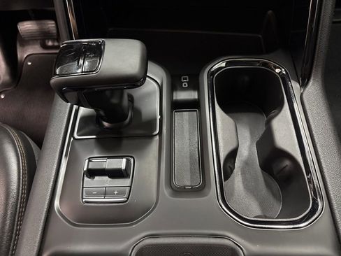 Used 2025 GMC Sierra 1500 AT4 w/ AT4 Premium Package AWD/4WD image 20