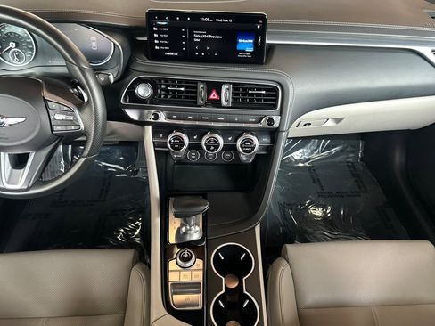 Used 2023 Genesis G70 2.0T image 16