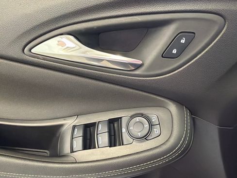 Used 2025 Buick Encore GX Preferred FWD image 19