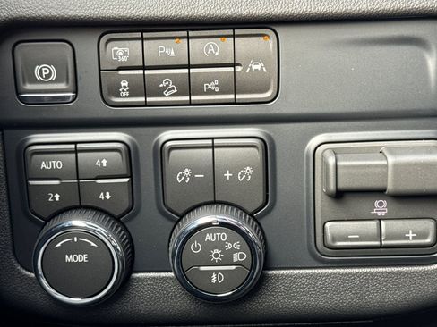 New 2026 Chevrolet Tahoe RST w/ Comfort Package image 28