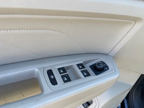 Used 2022 Volkswagen Atlas SEL R-Line image 27