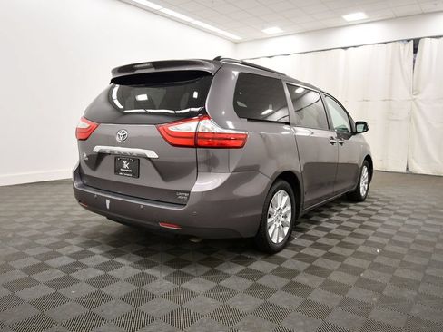 Used 2017 Toyota Sienna Limited Premium w/ Cargo Management Package AWD/4WD image 7