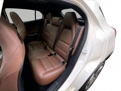 Used 2015 Mercedes-Benz GLA 250 4MATIC image 36