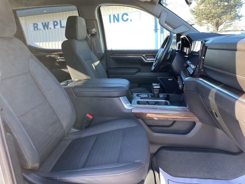 Used 2023 Chevrolet Silverado 1500 LT Trail Boss w/ Convenience Package II image 21