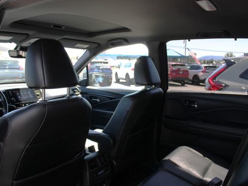 Used 2020 Honda Passport Touring image 16