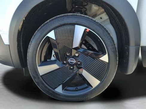 New 2026 Nissan Kicks SR FWD image 44
