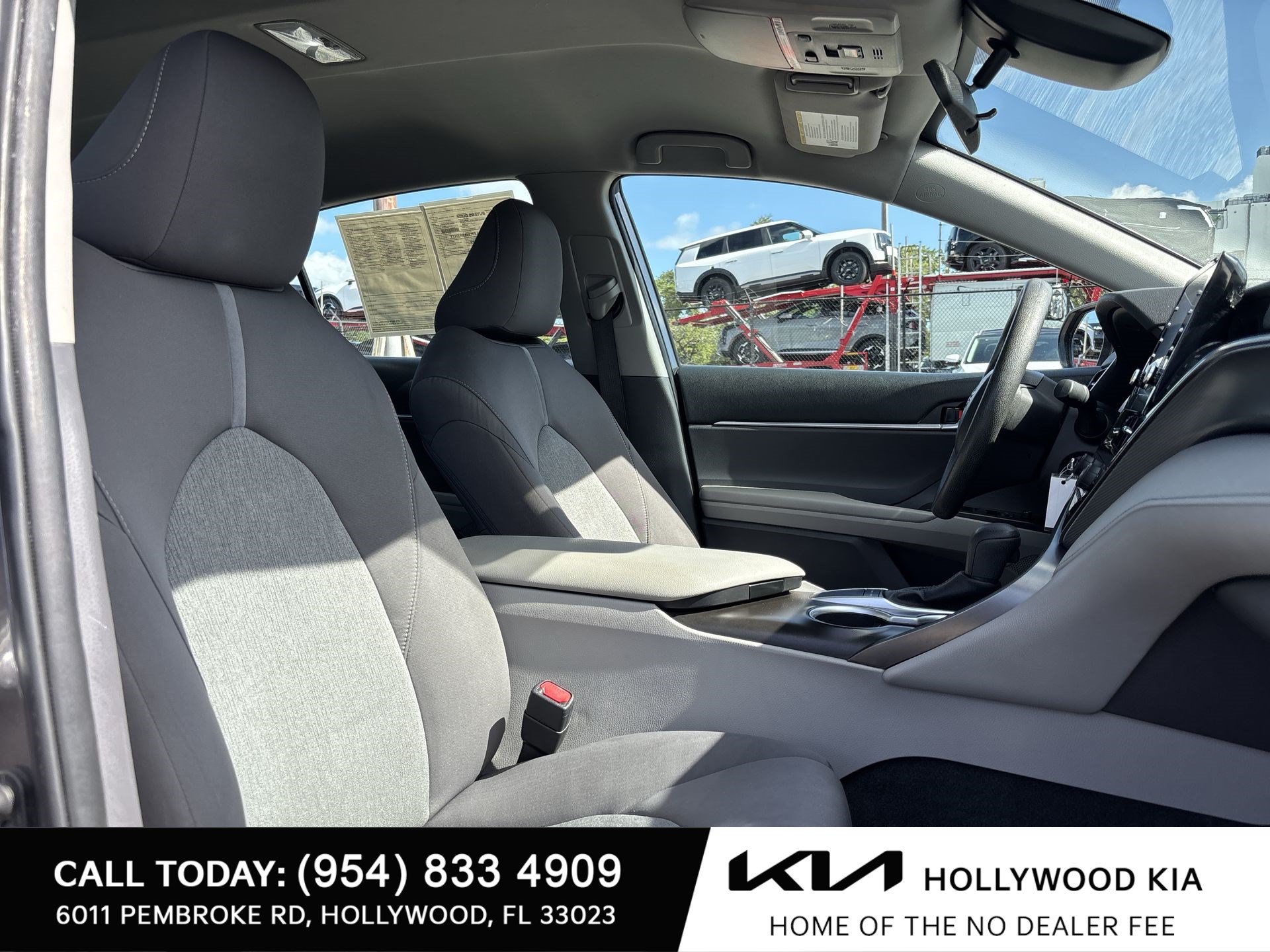 Used 2022 Toyota Camry LE FWD image 23