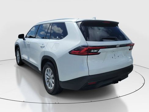 Certified 2025 Toyota Grand Highlander FWD image 4