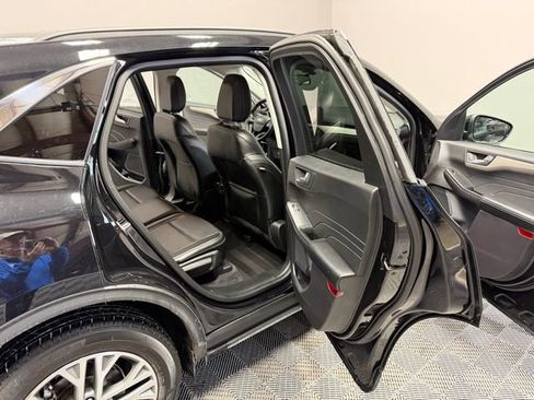 Used 2022 Ford Escape SEL image 24