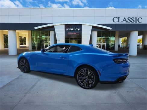 Used 2022 Chevrolet Camaro ZL1 image 6