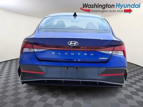 Certified 2025 Hyundai Elantra Limited FWD image 5